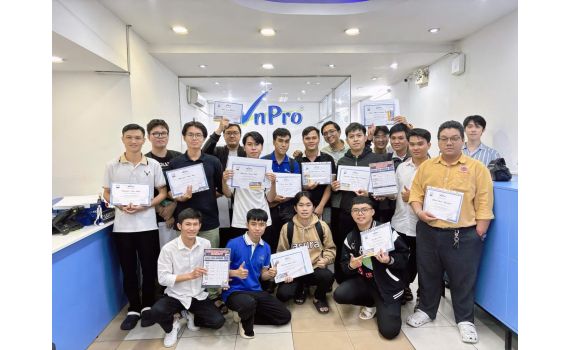 Học Azure AZ-104 ở đâu là tốt nhất? Cách chọn đúng nơi học năm 2026