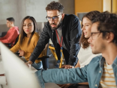 Việc Làm, Kỹ Năng & Chứng Chỉ Đáng Chú Ý tháng 7/2025