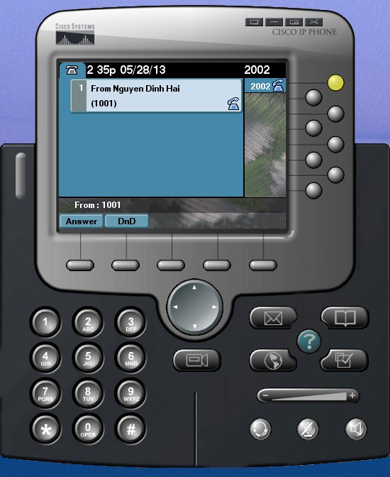 IP Phone được gọi sẽ báo hiệu có một cuộc gọi từ 1001