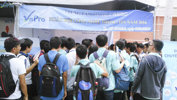 12938242_1701836873418703_6502828030438517175_n